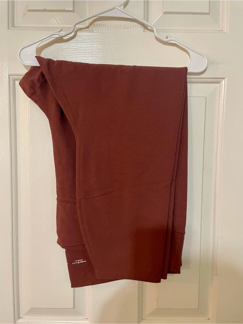 Old Navy Women's Leggings in Deep Brick Brown